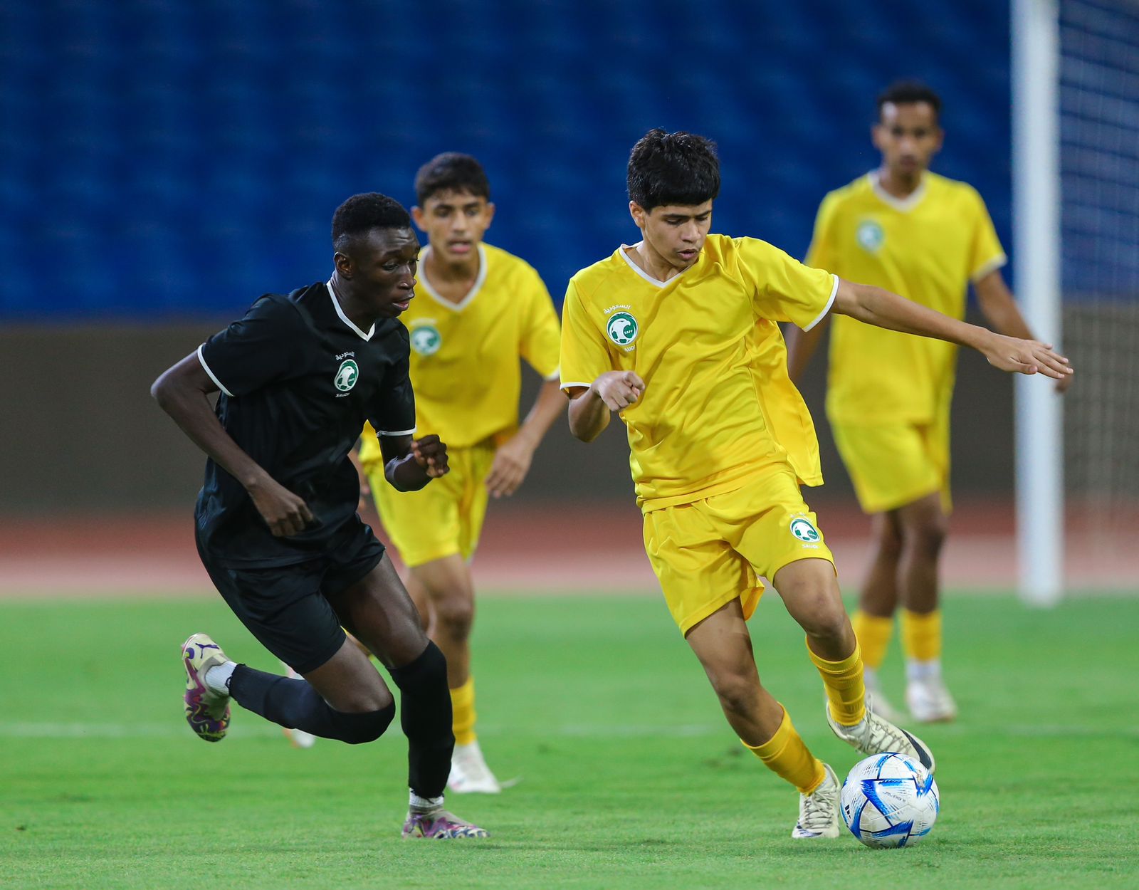 المسافة بين جازان والرياض
